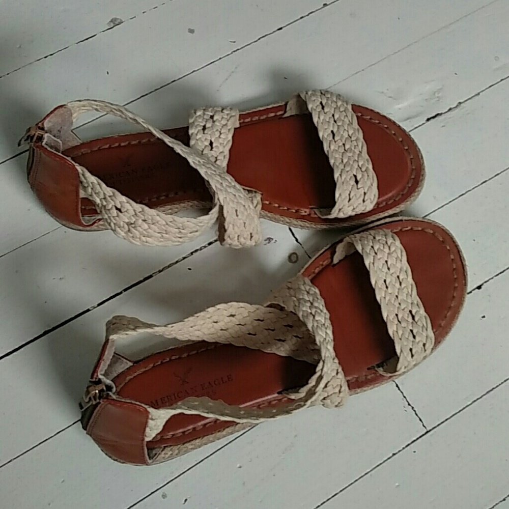 American Eagle sandles